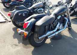 2001 HONDA VT1100 C2