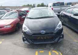 2016 TOYOTA Prius c