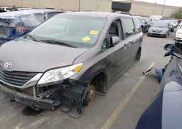 2012 TOYOTA SIENNA LE