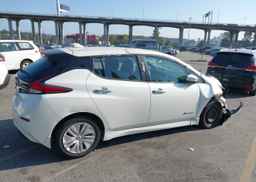 2018 NISSAN LEAF
