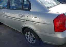 2010 HYUNDAI ACCENT GLS
