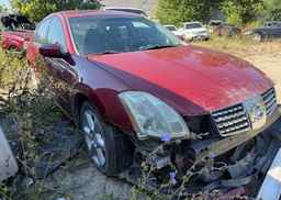 2004 NISSAN MAXIMA SE