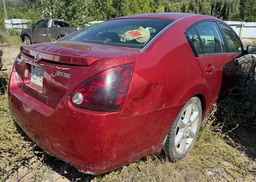 2004 NISSAN MAXIMA SE