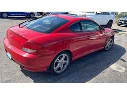 2005 HYUNDAI TIBURON SE