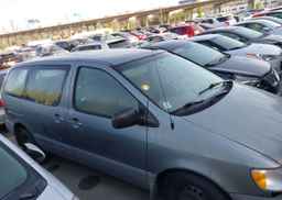 2000 TOYOTA SIENNA CE
