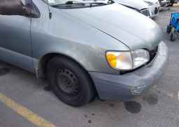 2000 TOYOTA SIENNA CE