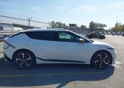 2023 KIA EV6