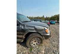 2004 NISSAN PATHFINDER LE
