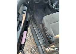 2004 NISSAN PATHFINDER LE