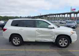 2009 TOYOTA HIGHLANDER