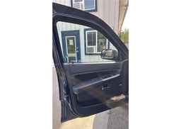 2010 JEEP GRAND CHEROKEE LAREDO