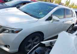 2013 TOYOTA VENZA LE