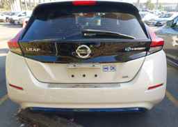 2018 NISSAN LEAF