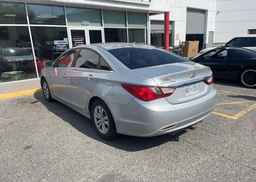 2011 HYUNDAI SONATA GLS