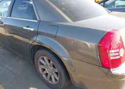 2010 CHRYSLER 300