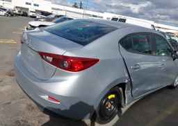 2018 MAZDA 3 Sport
