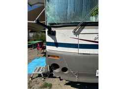 2003 WINNEBAGO JOURNEY