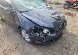 2010 VOLKSWAGEN GOLF