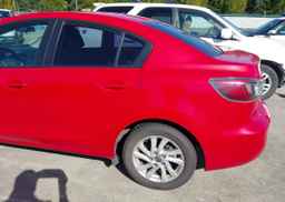 2013 MAZDA MAZDA3 GS-SKY