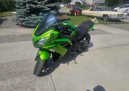 2012 KAWASAKI EX650 EC
