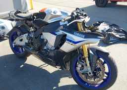 2015 YAMAHA YZFR1M