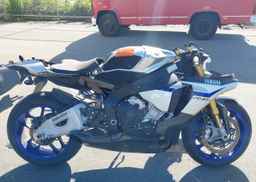 2015 YAMAHA YZFR1M