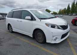 2013 TOYOTA SIENNA SPORT