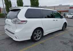 2013 TOYOTA SIENNA SPORT