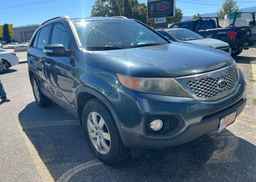 2011 KIA SORENTO LX