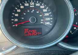 2011 KIA SORENTO LX
