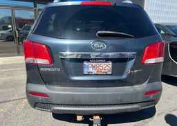 2011 KIA SORENTO LX