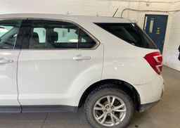 2017 CHEVROLET EQUINOX LS