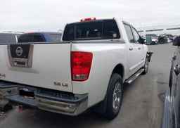 2007 NISSAN TITAN XE