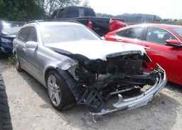 2003 MERCEDES-BENZ E 220