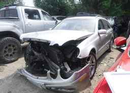 2003 MERCEDES-BENZ E 220