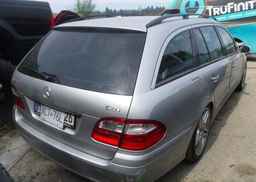 2003 MERCEDES-BENZ E 220