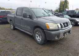 2014 NISSAN TITAN