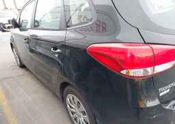 2015 KIA RONDO