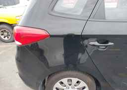 2015 KIA RONDO