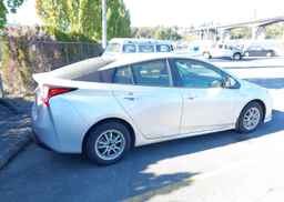 2022 TOYOTA PRIUS