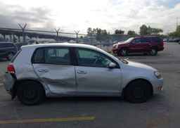 2010 VOLKSWAGEN GOLF