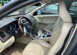 2011 VOLVO XC60