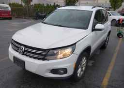 2017 VOLKSWAGEN TIGUAN WOLFSBURG