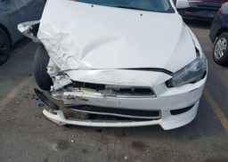 2013 MITSUBISHI lancer se