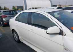 2013 MITSUBISHI lancer se