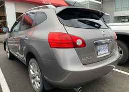2011 NISSAN ROGUE