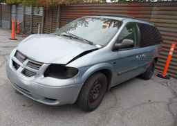 2005 DODGE CARAVAN SE