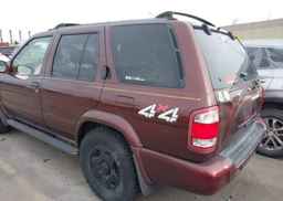 2000 NISSAN PATHFINDER LE