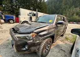 2022 TOYOTA 4RUNNER SR5