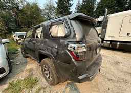 2022 TOYOTA 4RUNNER SR5